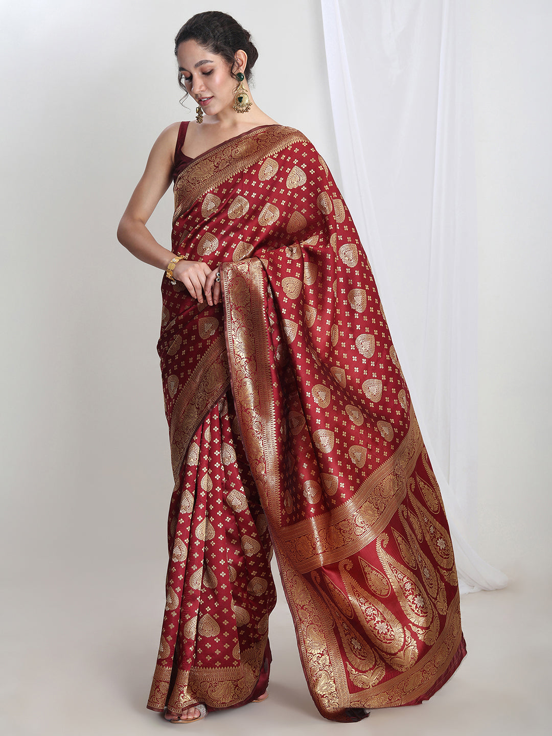 Janasya Maroon Silk Blend Ethnic Motifs Jacquard Saree