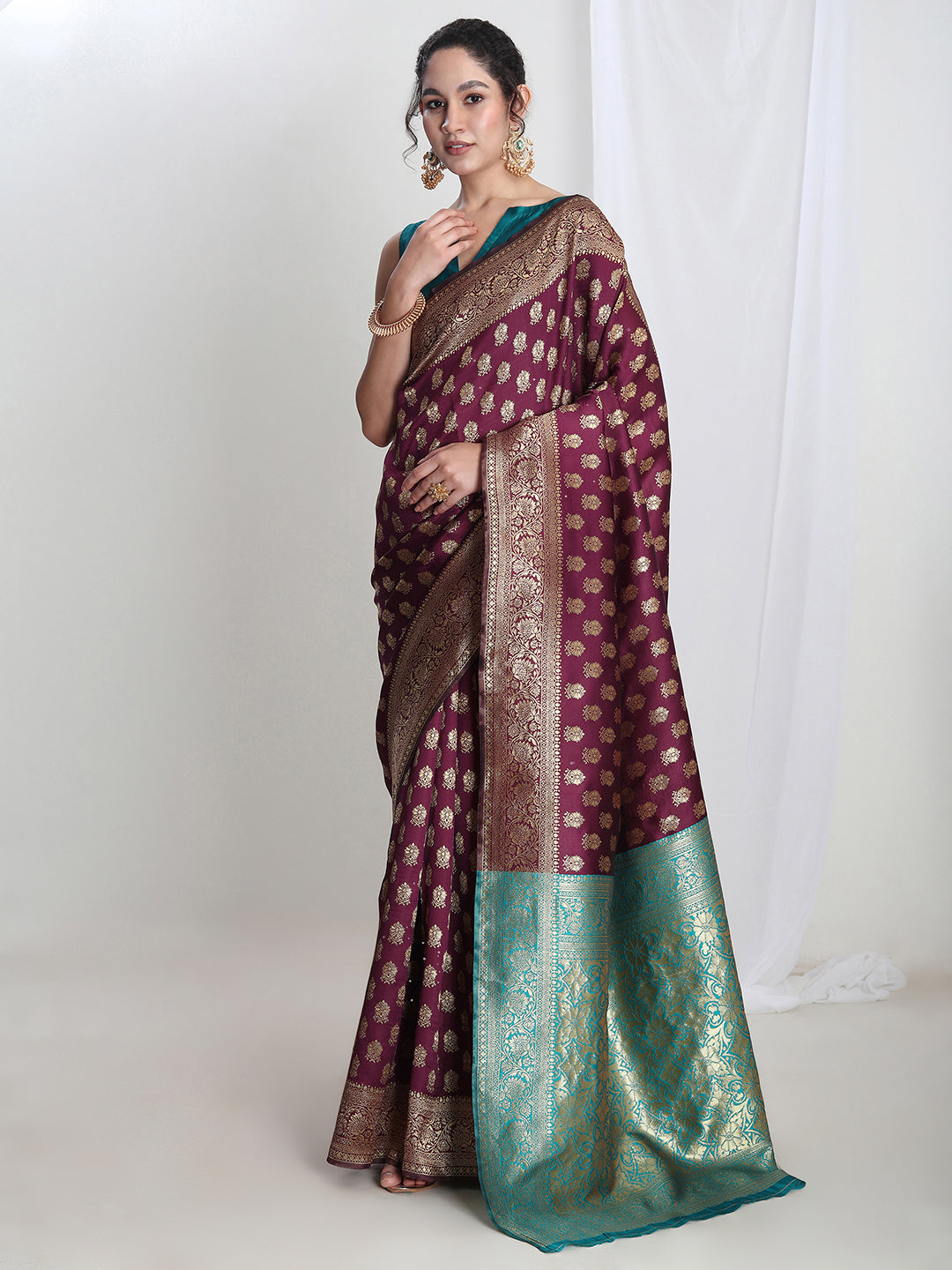 Janasya Purple Silk Blend Ethnic Motifs Jacquard Saree