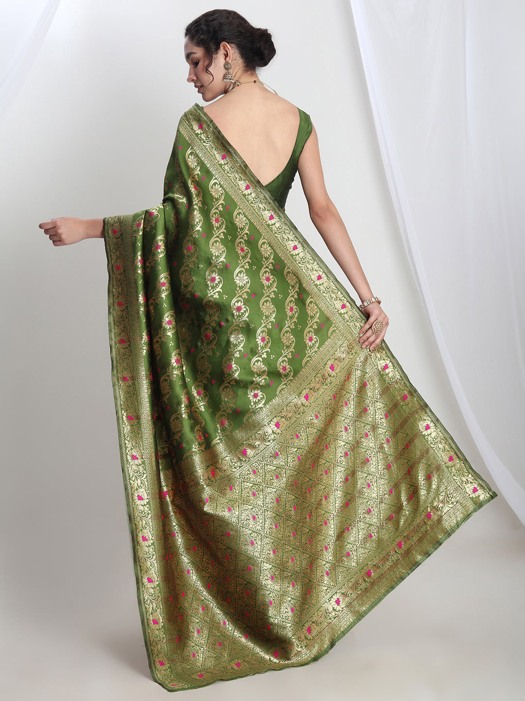 Janasya Green Silk Blend Floral Jacquard Saree