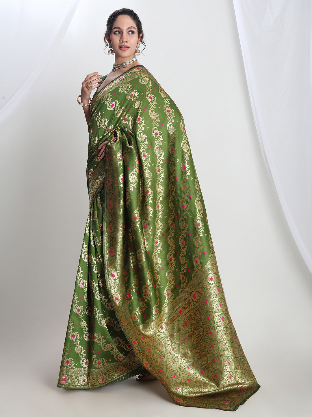 Janasya Green Silk Blend Floral Jacquard Saree