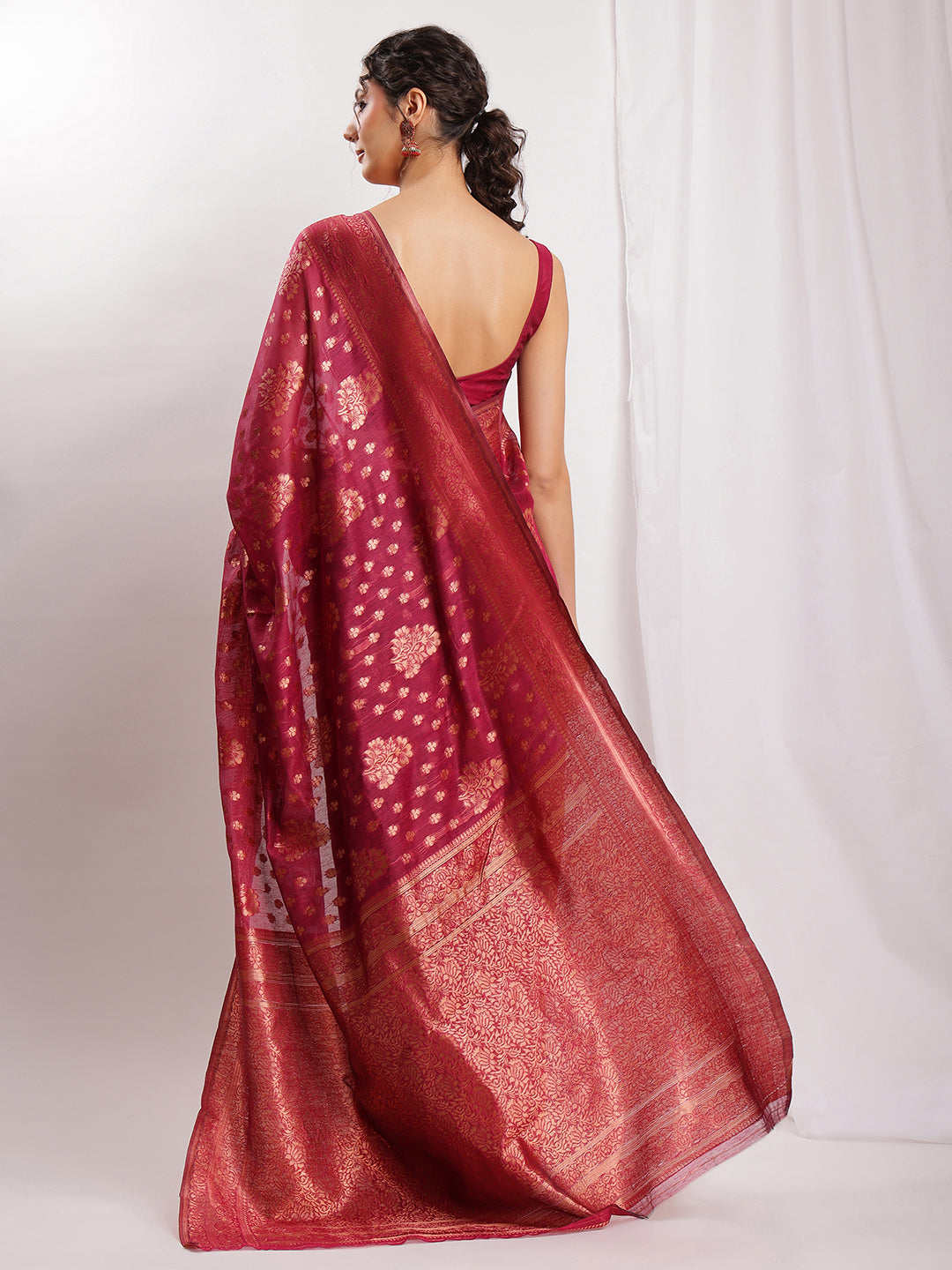 Janasya Fuchsia Silk Blend Floral Jacquard Saree