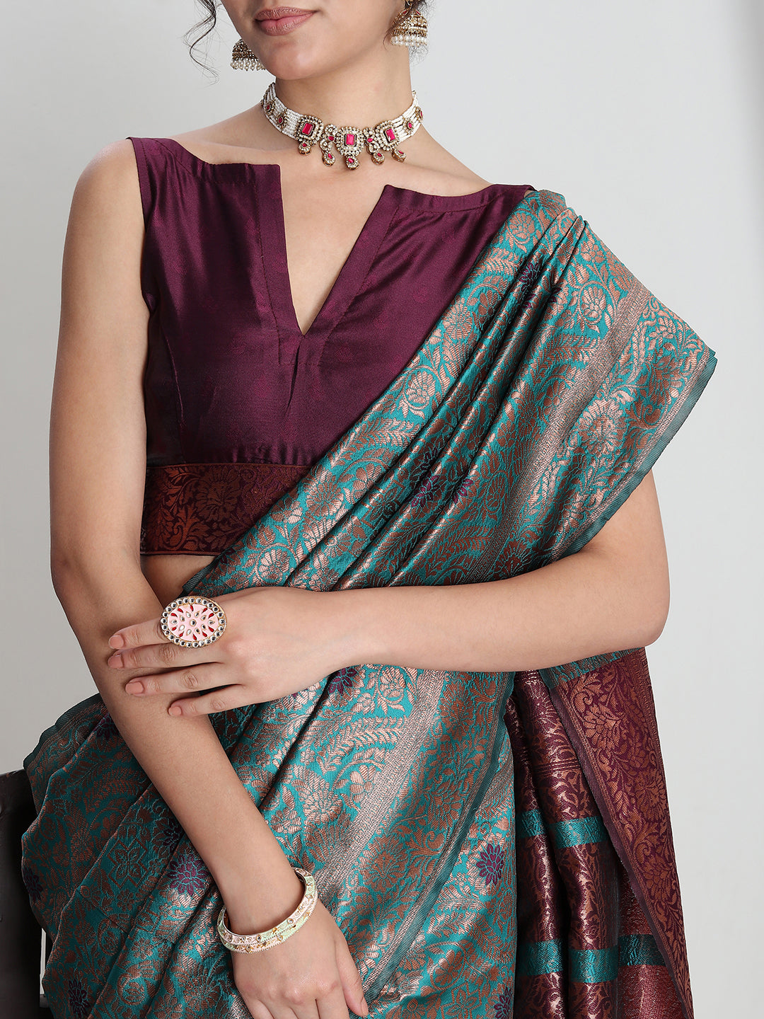 Janasya Sea Green Silk Blend Floral Jacquard Saree