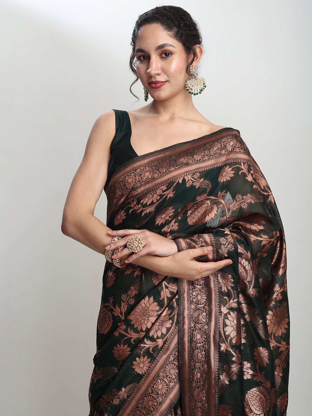 Janasya Dark Green Silk Blend Floral Jacquard Saree