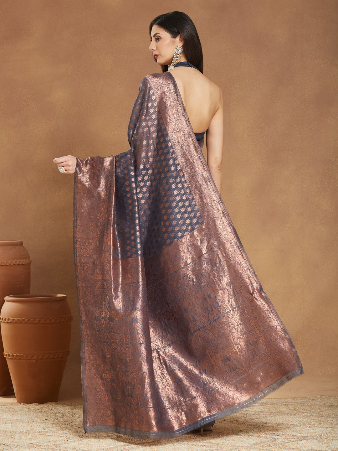 Janasya Dark Grey Silk Blend Floral Jacquard Saree