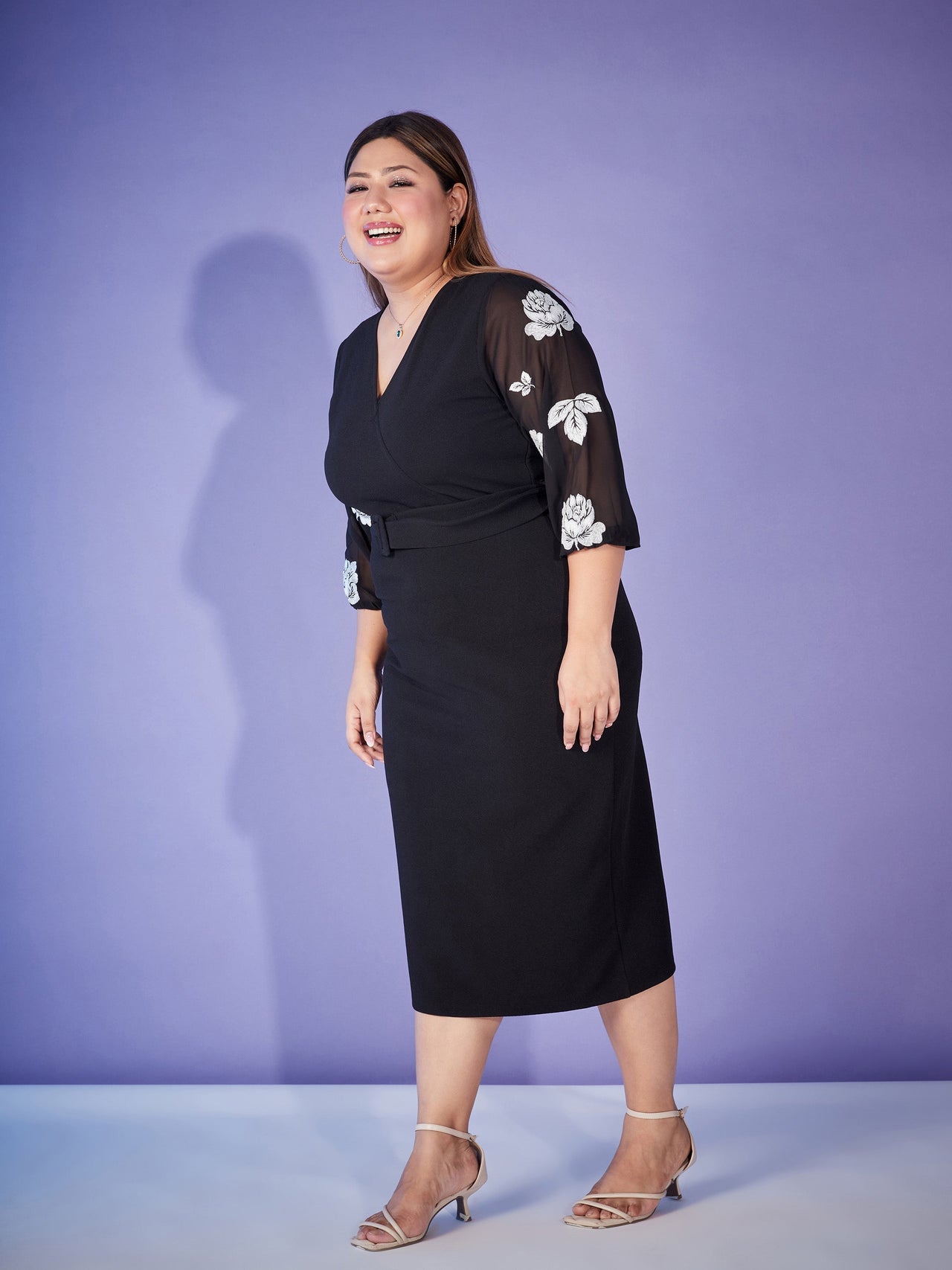 Lyush Women Black Printed Balloon Sleeve Belted Bodycon Dress