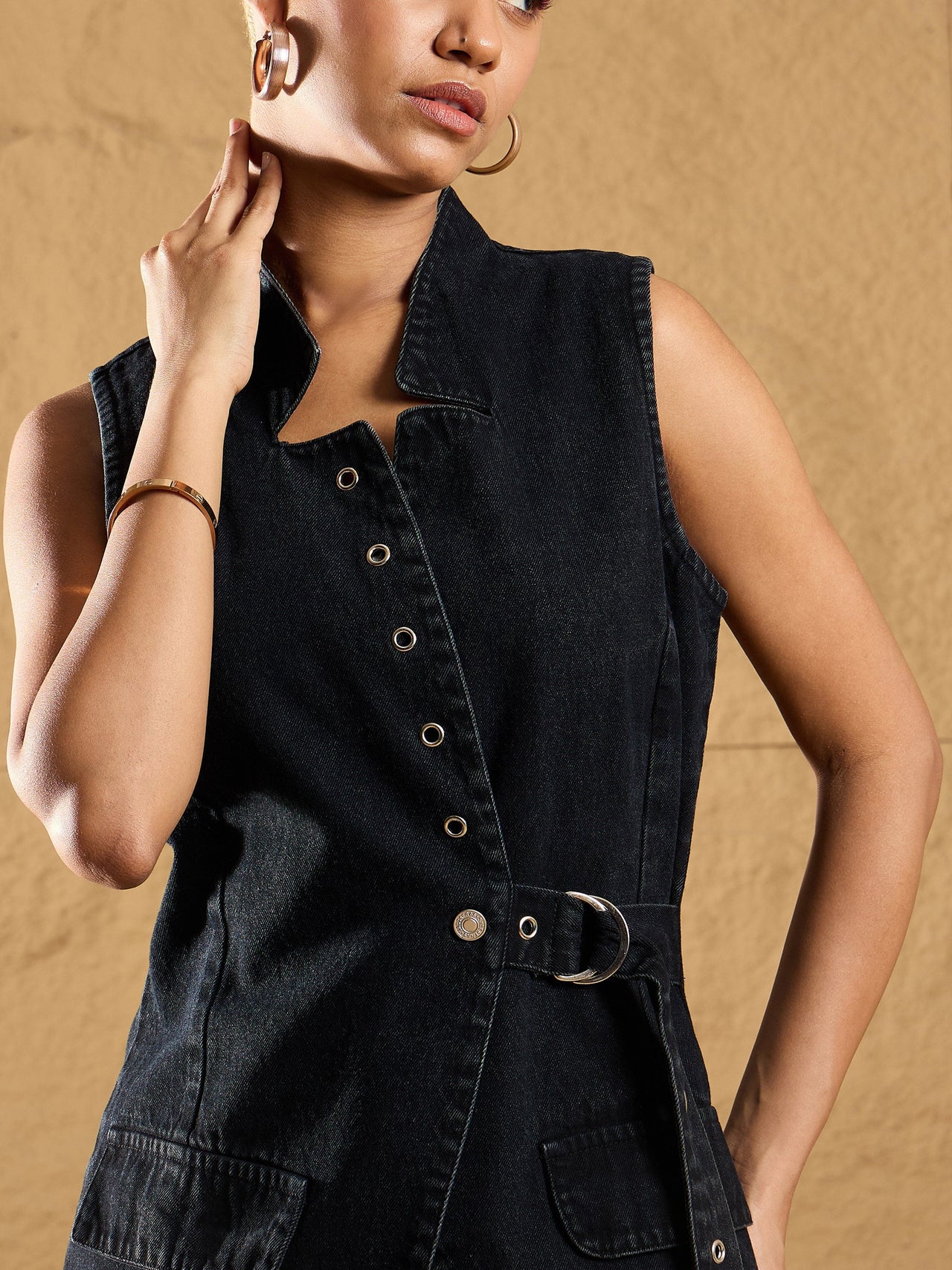 Lyush Women Black Wash Denim Eyelet Sleeveless Jacket