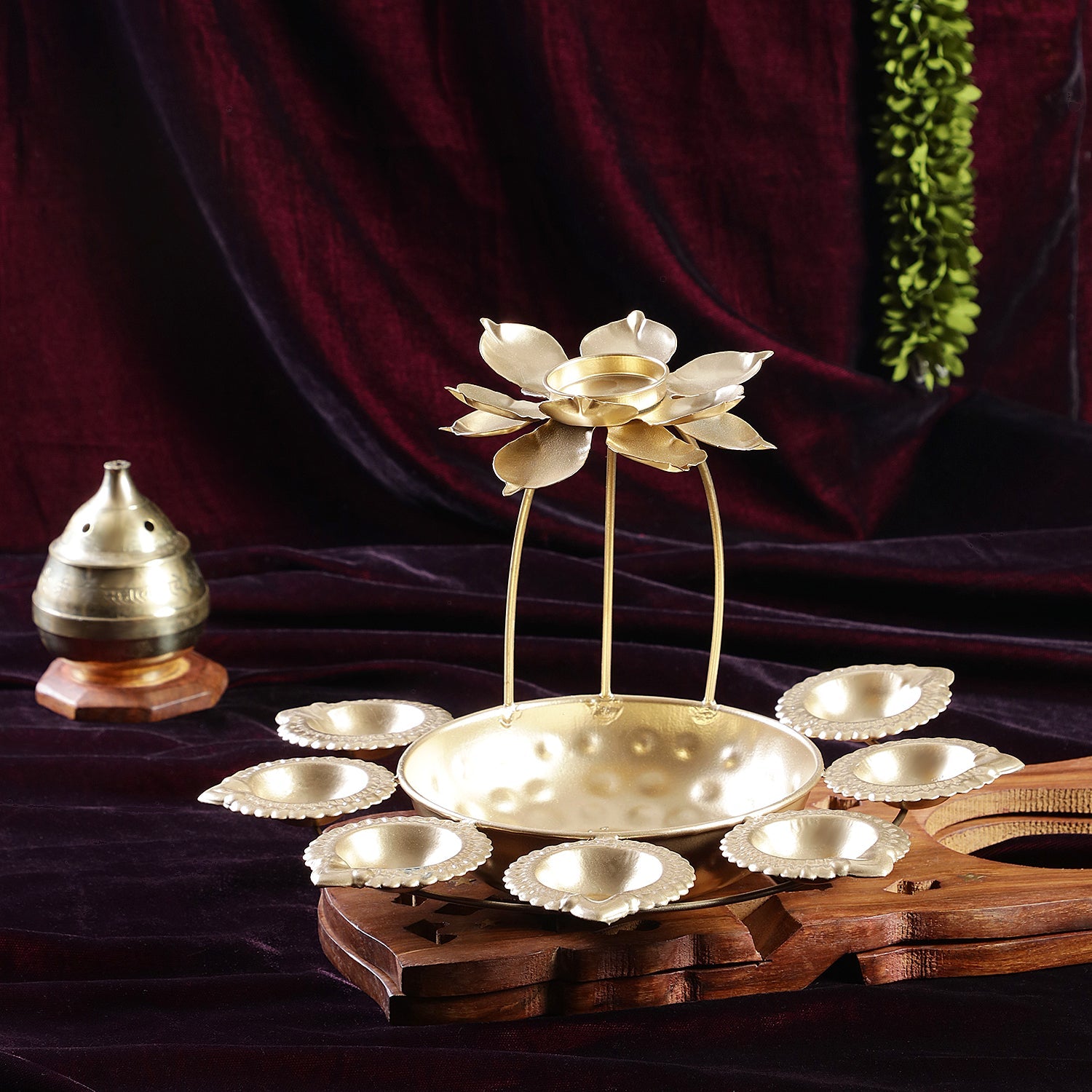 Sri Rudra Lotus Diya (SR03259) - Distacart