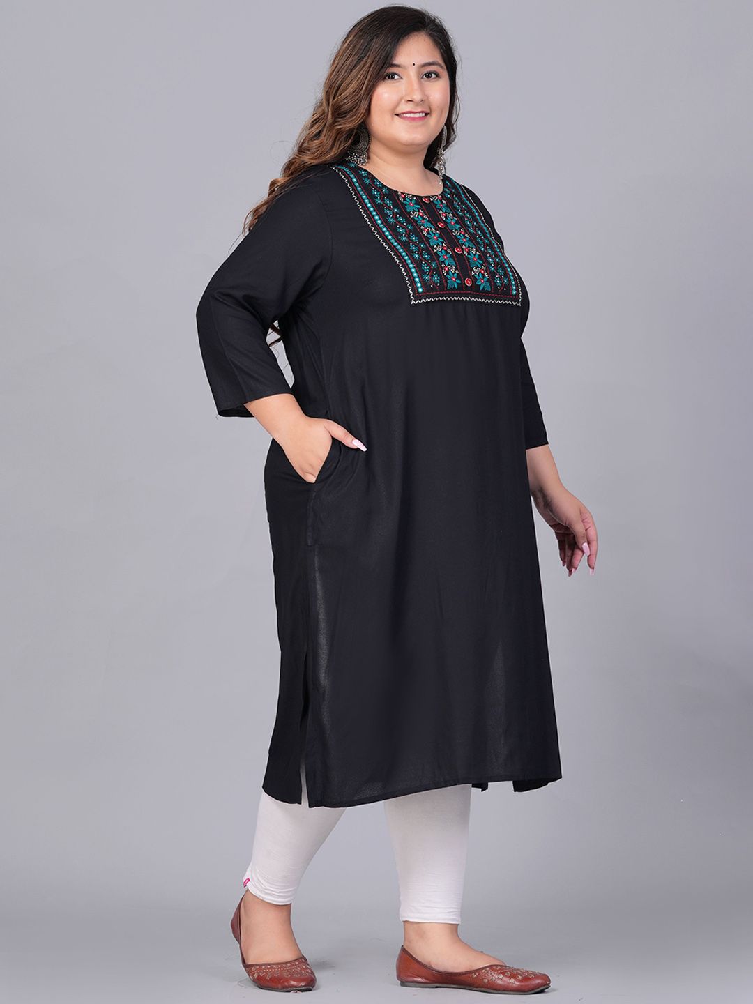 Sztori Women Thread Work Kurta - Distacart