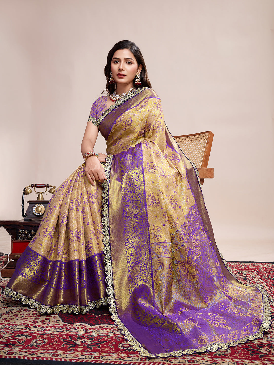 Vedant Vastram Soft Litchi Silk Kanjeevaram Silk Saree - Cream - Distacart