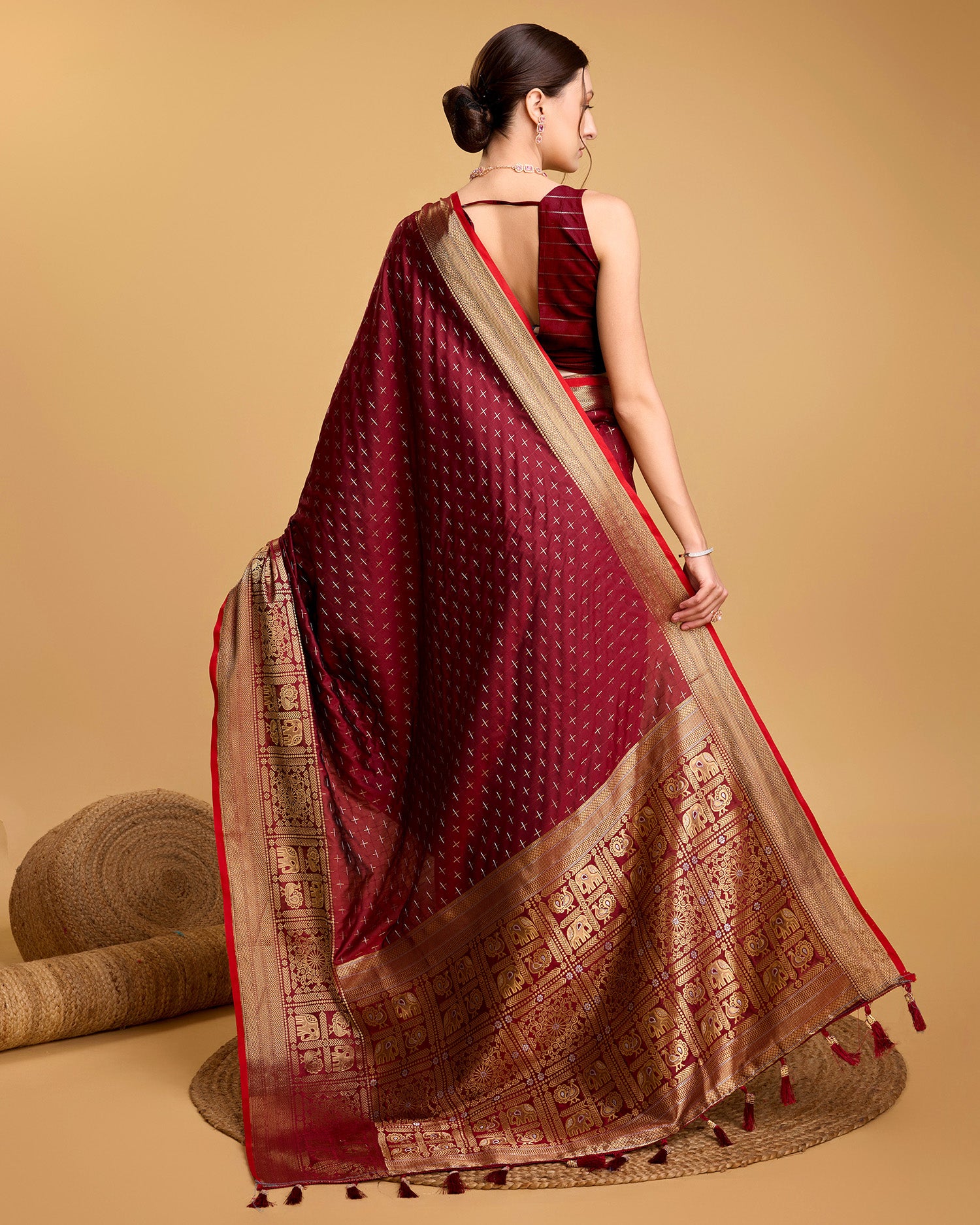 Vedant Vastram Soft Litchi Silk Banarasi Silk Saree - Maroon - Distacart