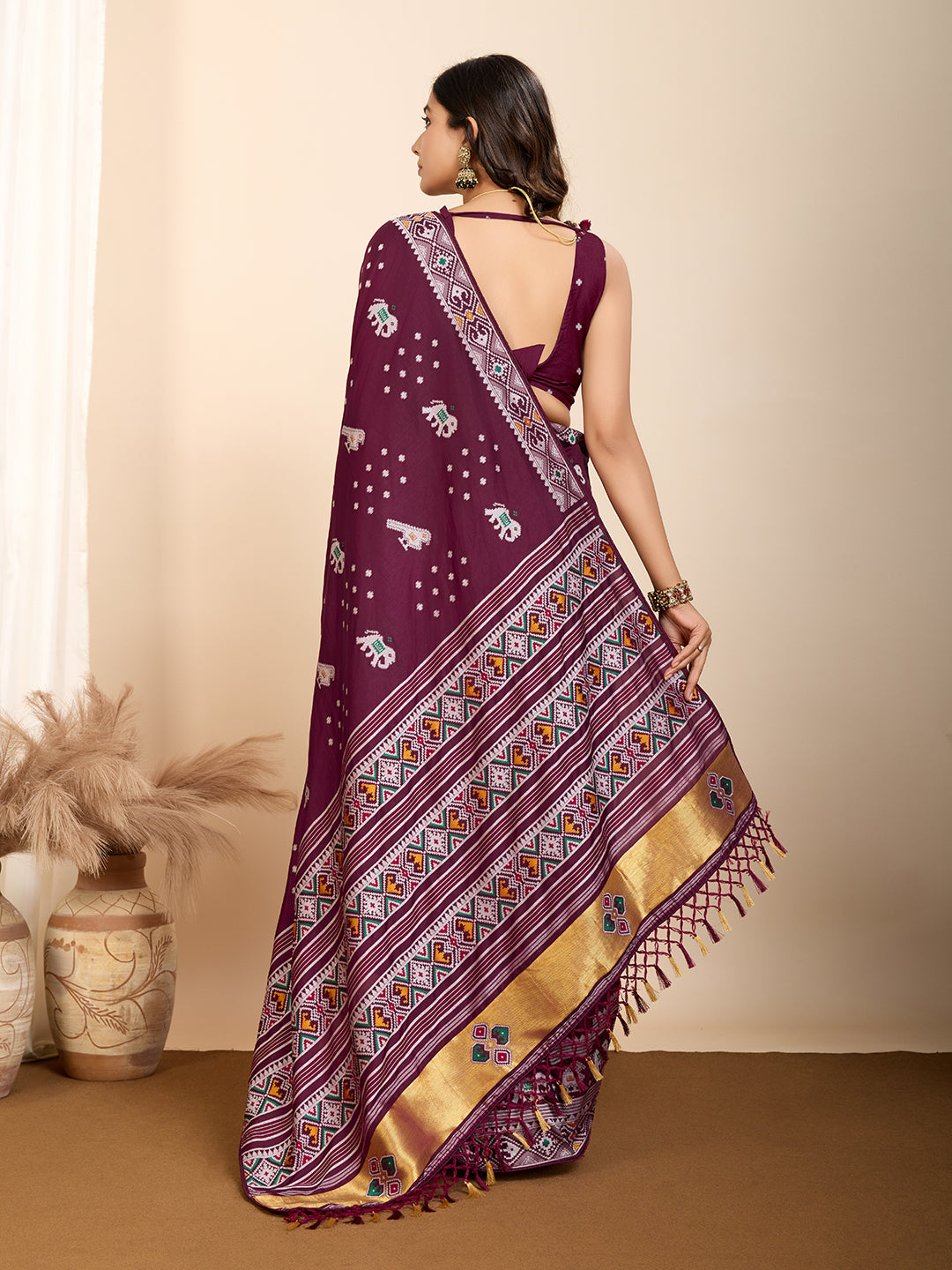 Vedant Vastram Maslin Dola Silk Kanjeevaram Silk Saree - Wine - Distacart
