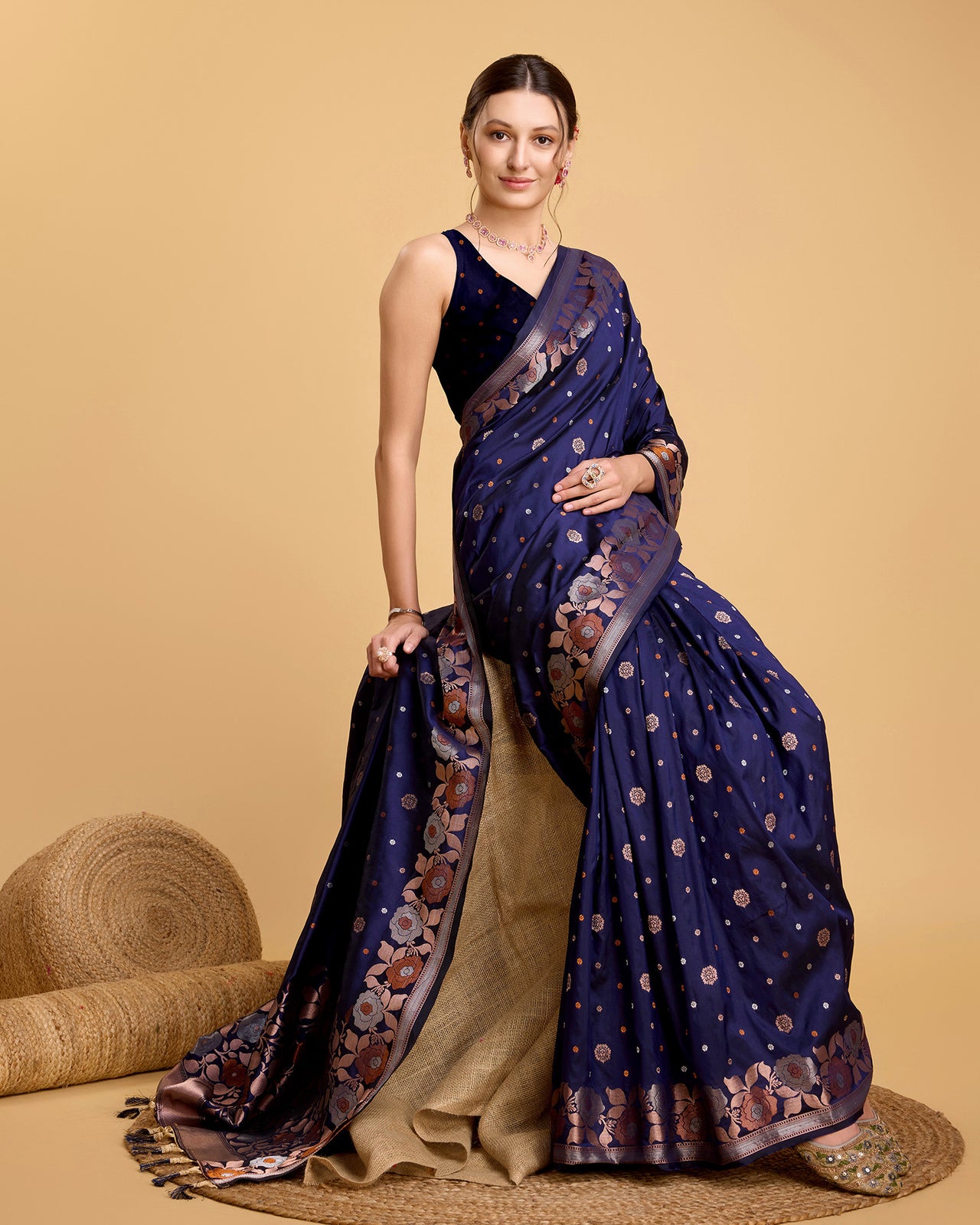 Vedant Vastram Soft Litchi Silk Banarasi Silk Saree - Navy