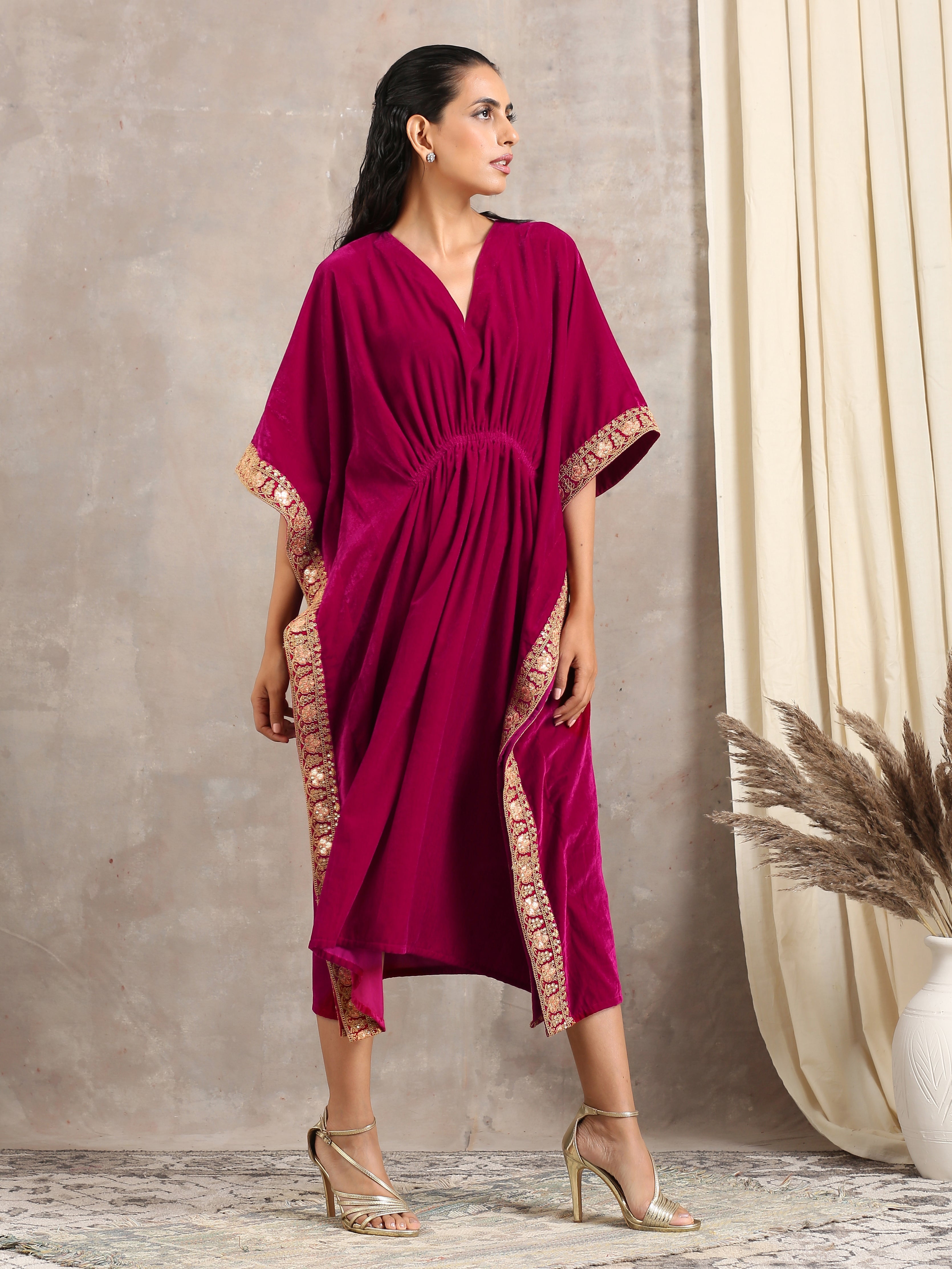 trueBrowns Pink Velvet Lace Kaftan - Distacart