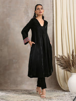Thumbnail for trueBrowns Black Velvet Embroidered Lace Kurta - Distacart