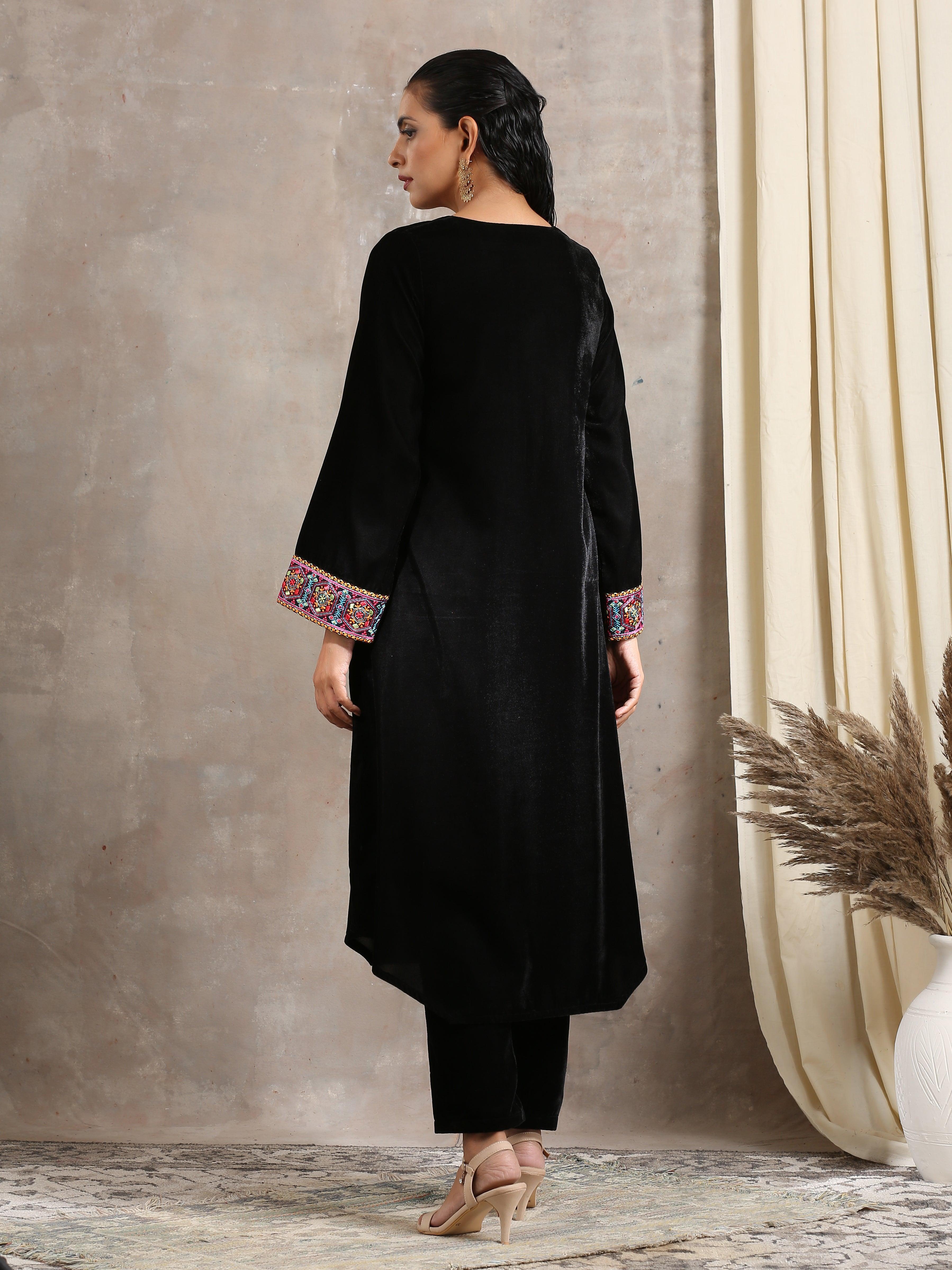 trueBrowns Black Velvet Embroidered Lace Kurta - Distacart