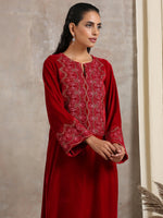 Thumbnail for trueBrowns Red Velvet Embroidered Slit Kurta - Distacart