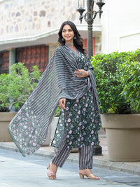 Thumbnail for Lyush Women Party Wear Flower Printed Kurta With Pant And Dupatta Set - Green