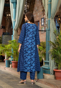 Thumbnail for Lyush Women Party Wear Flower Printed Kurta With Pant And Dupatta Set - Blue
