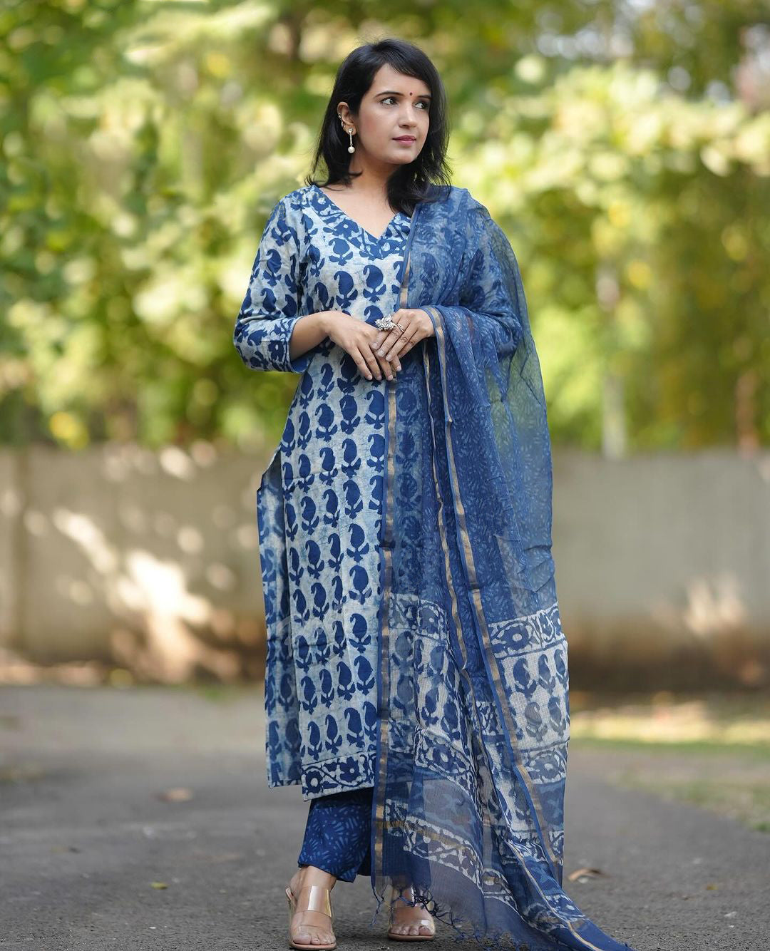 Lyush Women Party Wear Flower Printed Kurta With Pant And Dupatta Set - Blue