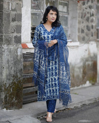 Thumbnail for Lyush Women Party Wear Flower Printed Kurta With Pant And Dupatta Set - Blue