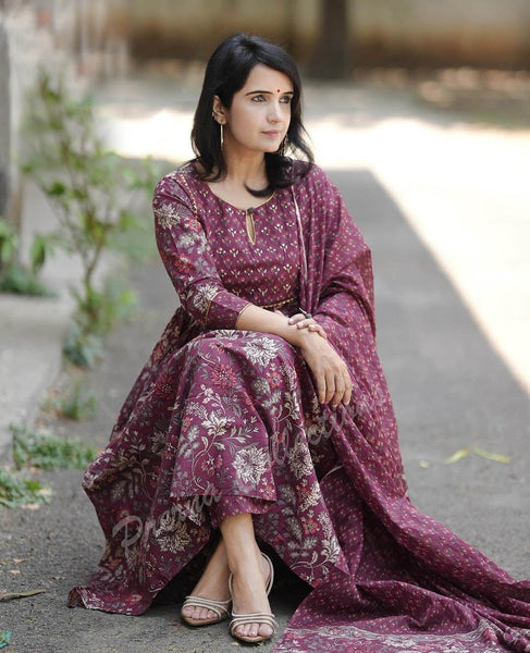 Lyush Women Party Wear Flower Printed Kurta With Pant And Dupatta Set - Purple