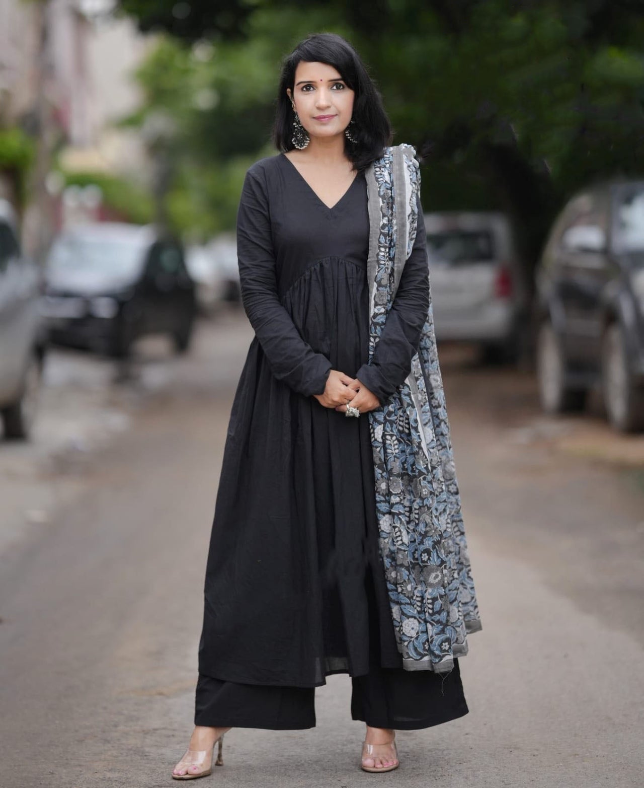 Lyush Women Party Wear Flower Printed Kurta With Pant And Dupatta Set - Black