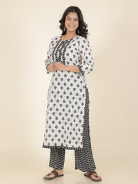 Thumbnail for Aramya Straight Soft Cotton Ikat Print Women's Kurta - White