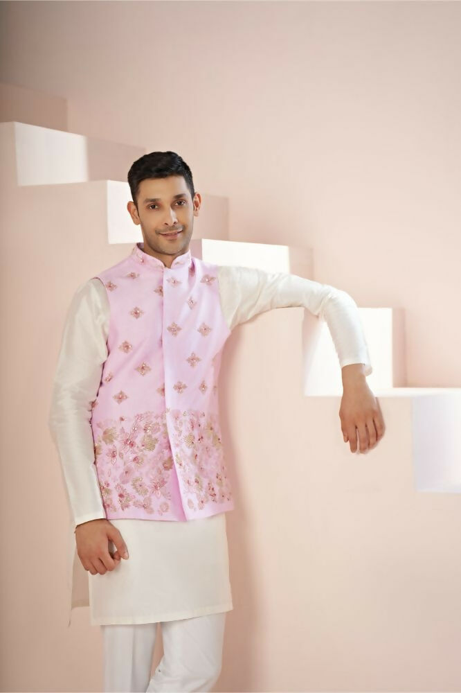 STUDIO_99_24.76720_bac53cdb-2378-4e62-9420-910ee0e3a719 (1)