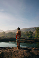Thumbnail for trueBrowns Cola Pink Muslin Ikat Saree - Distacart