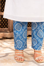 Thumbnail for Pomcha Jaipur Gaurangi White Cotton Bandhej Suit Set - Distacart