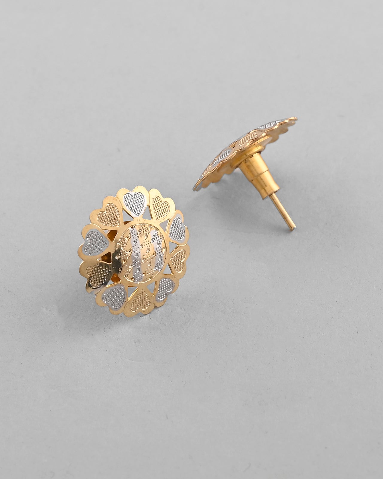 VOJ White and Yellow Gold Plated Chain With Flower shaped Pandent And Flower shaped Earrings