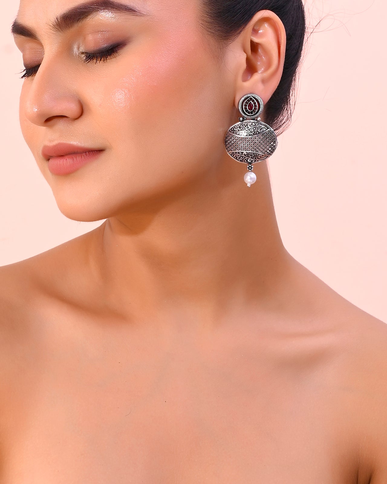 VOJ Rhodium-Plated Oxidized Contemporary With Pearl Earrings