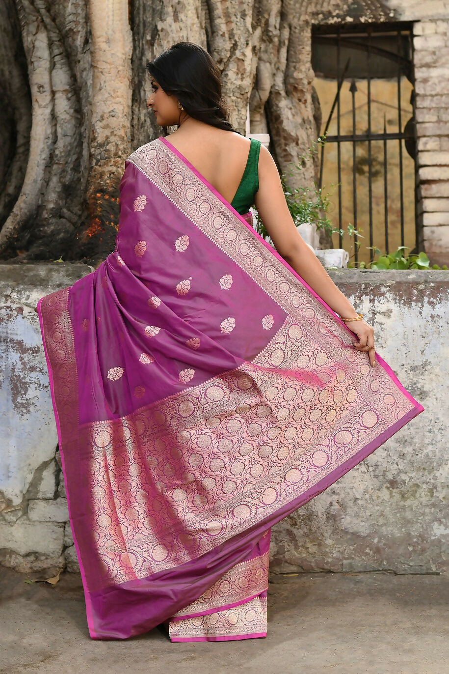 Joban Fashion Magenta Pure Katan Pure Handloom Banarasi Silk Saree