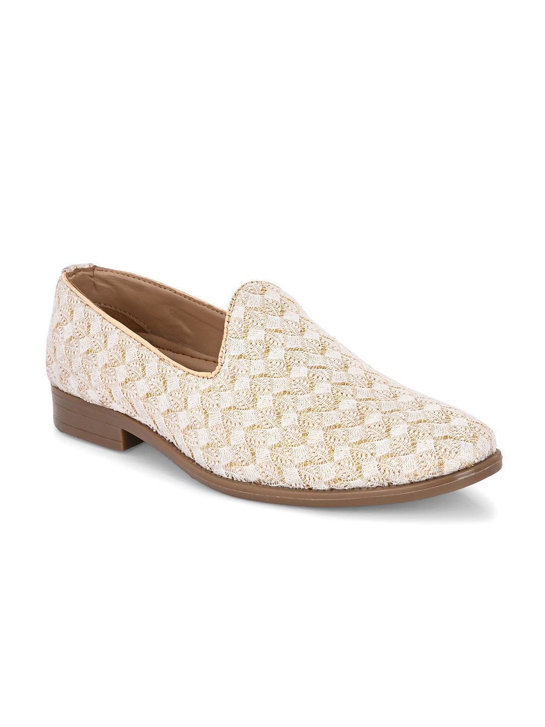 House of Pataudi Men Ethnic Embroidered Slip On Mojaris Shoes
