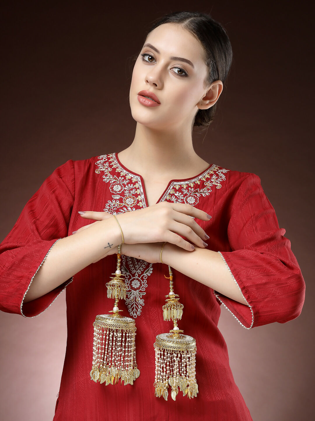 NVR Women's Pack Of 2 Gold Plated Kundan Bridal Heavy Kaleera Sets