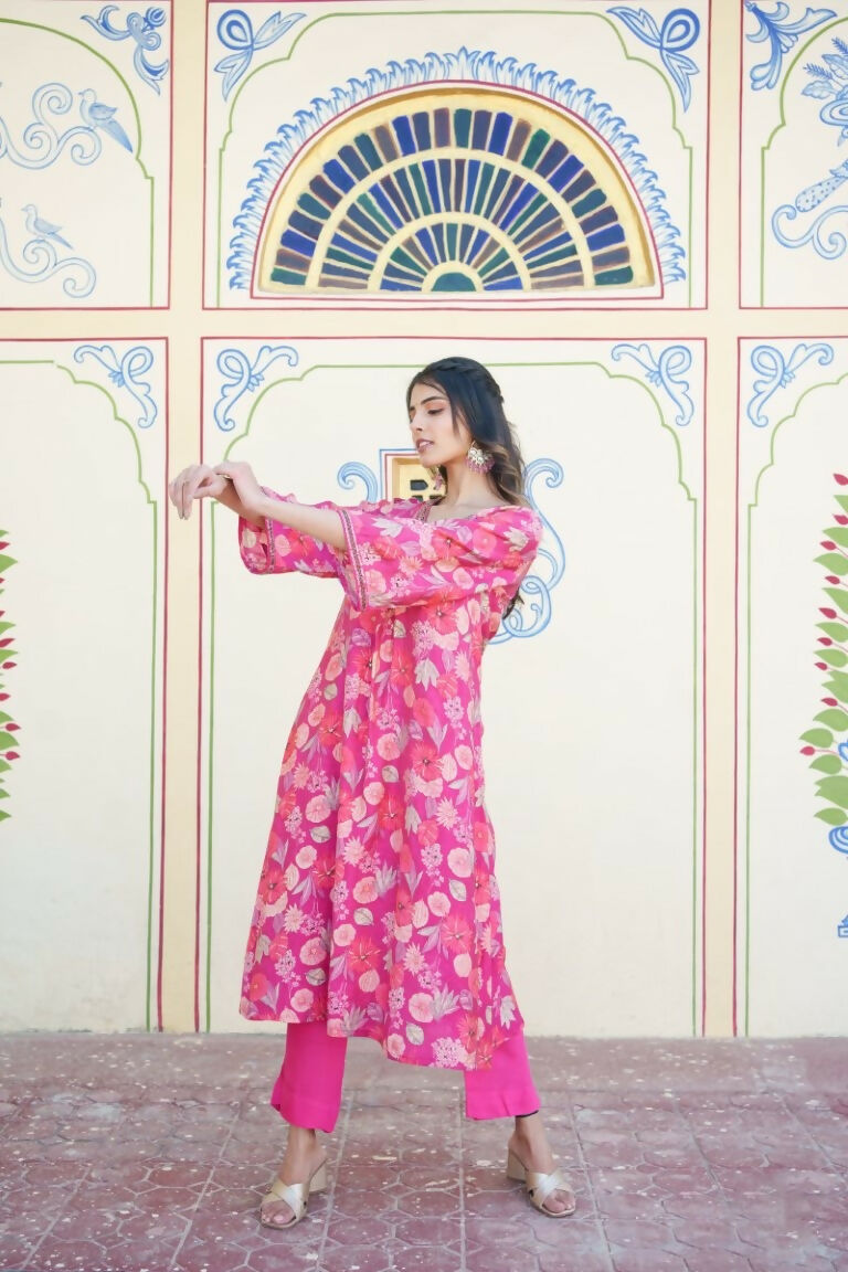 Vaasva Women Pink Muslin Pleated Kurta & Pant Clothing Set - Distacart