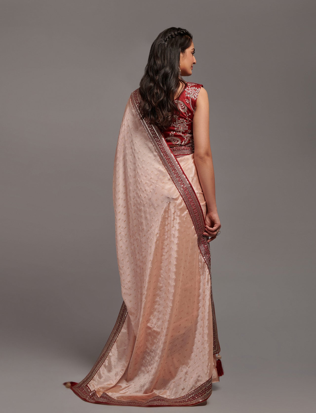 NOZ2TOZ Women Party Wear Premium Chinon Silk Saree with Unstitched Blouse - Peach