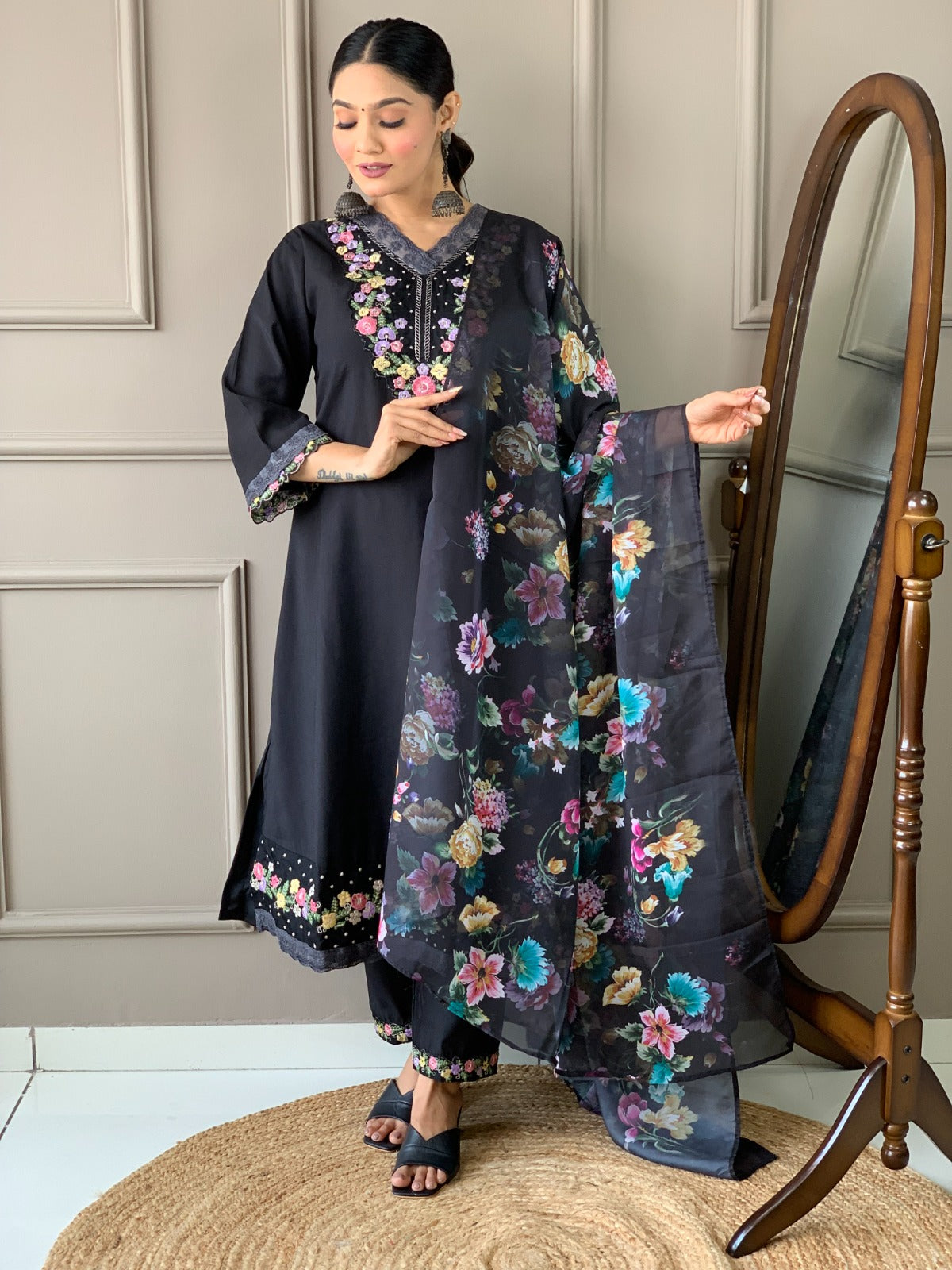 Lyush Women Party Wear Embroidery Worked Kurta With Pant And Dupatta Set - Black