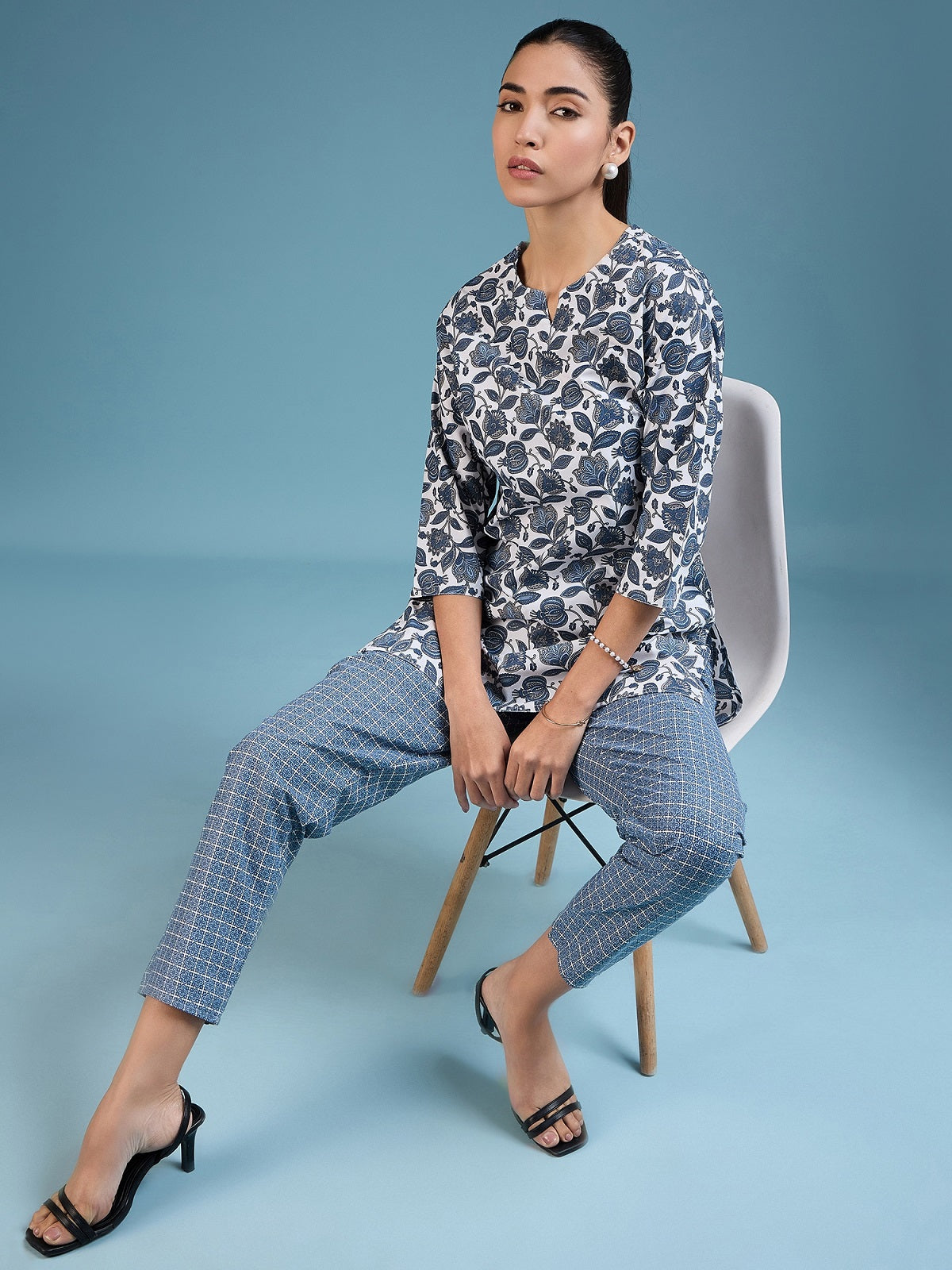 NOZ2TOZ Women Party Wear Flower Printed Co-Ord Set With Pant - White