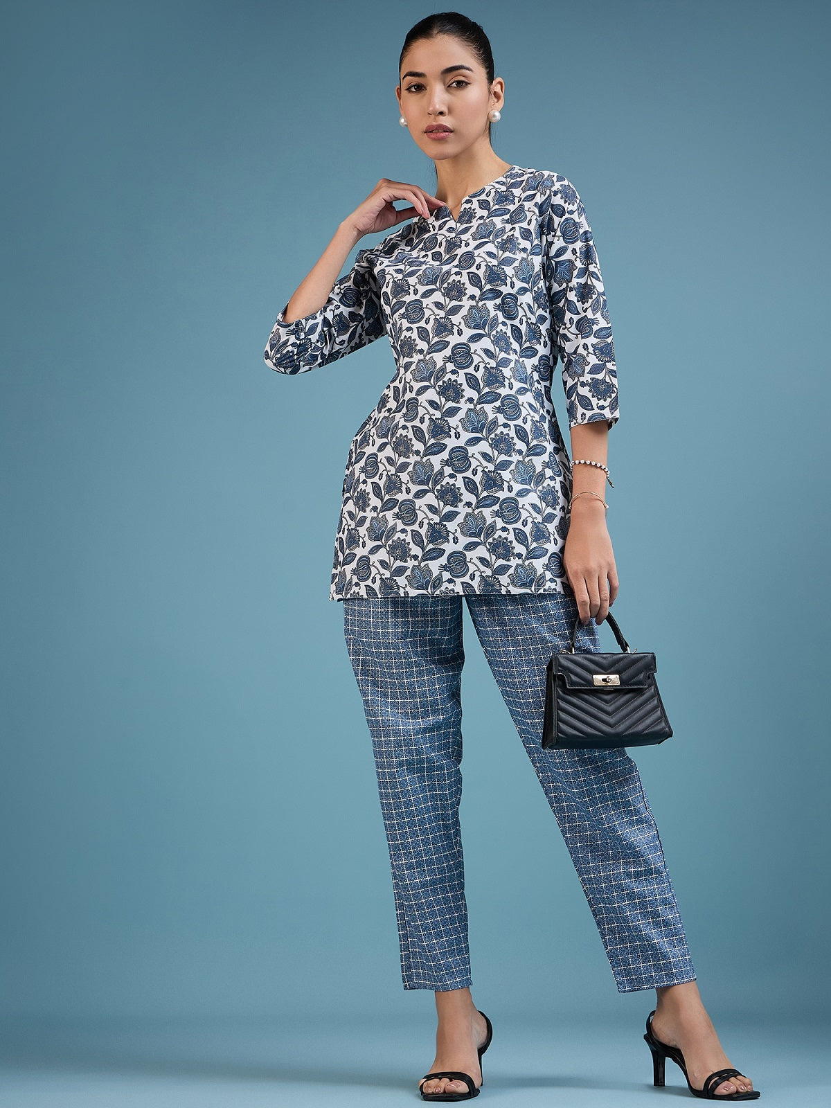 NOZ2TOZ Women Party Wear Flower Printed Co-Ord Set With Pant - White