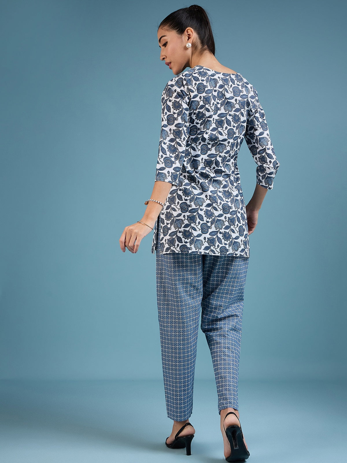 NOZ2TOZ Women Party Wear Flower Printed Co-Ord Set With Pant - White