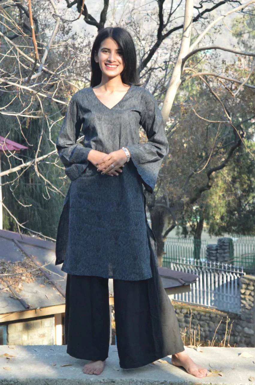 Women Charcoal Grey & Black Printed Straight Kurta - Rasiya