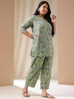 Thumbnail for Janasya Straight Cambric Sage Ethnic Motifs V-Neck Co-Ords - Distacart