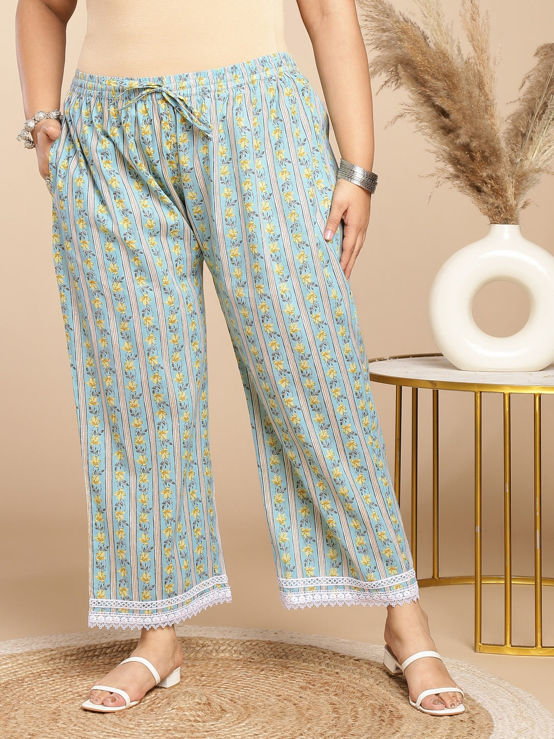 Janasya Regular Cotton Cambric Light Blue Floral Notch Neck Kurta Set