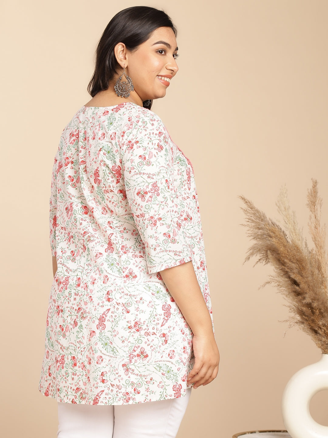 Janasya A-Line Cambric White Floral V-Neck Tunic