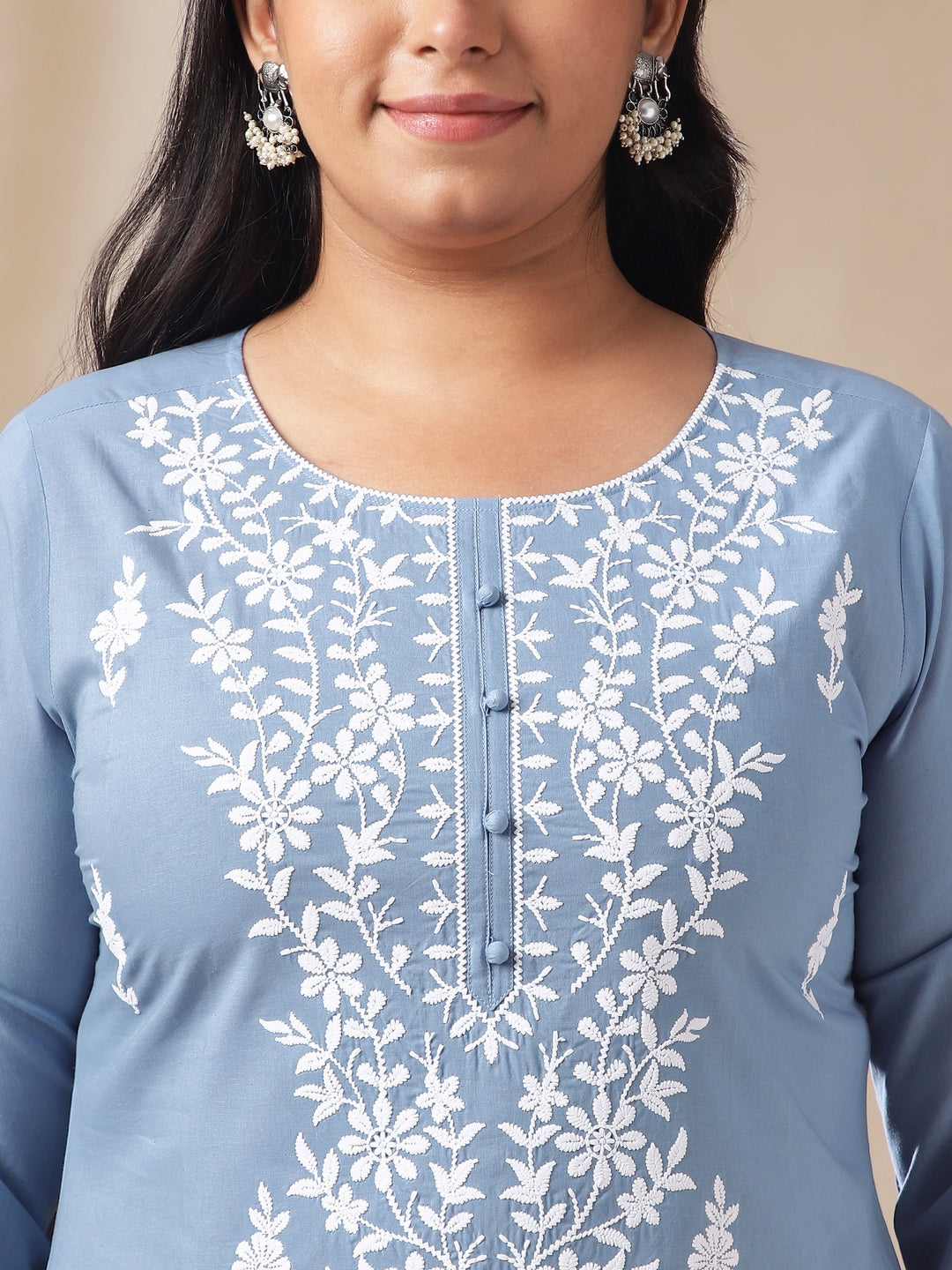 Janasya Regular Cambric Blue Embroidered Round Neck Tunic