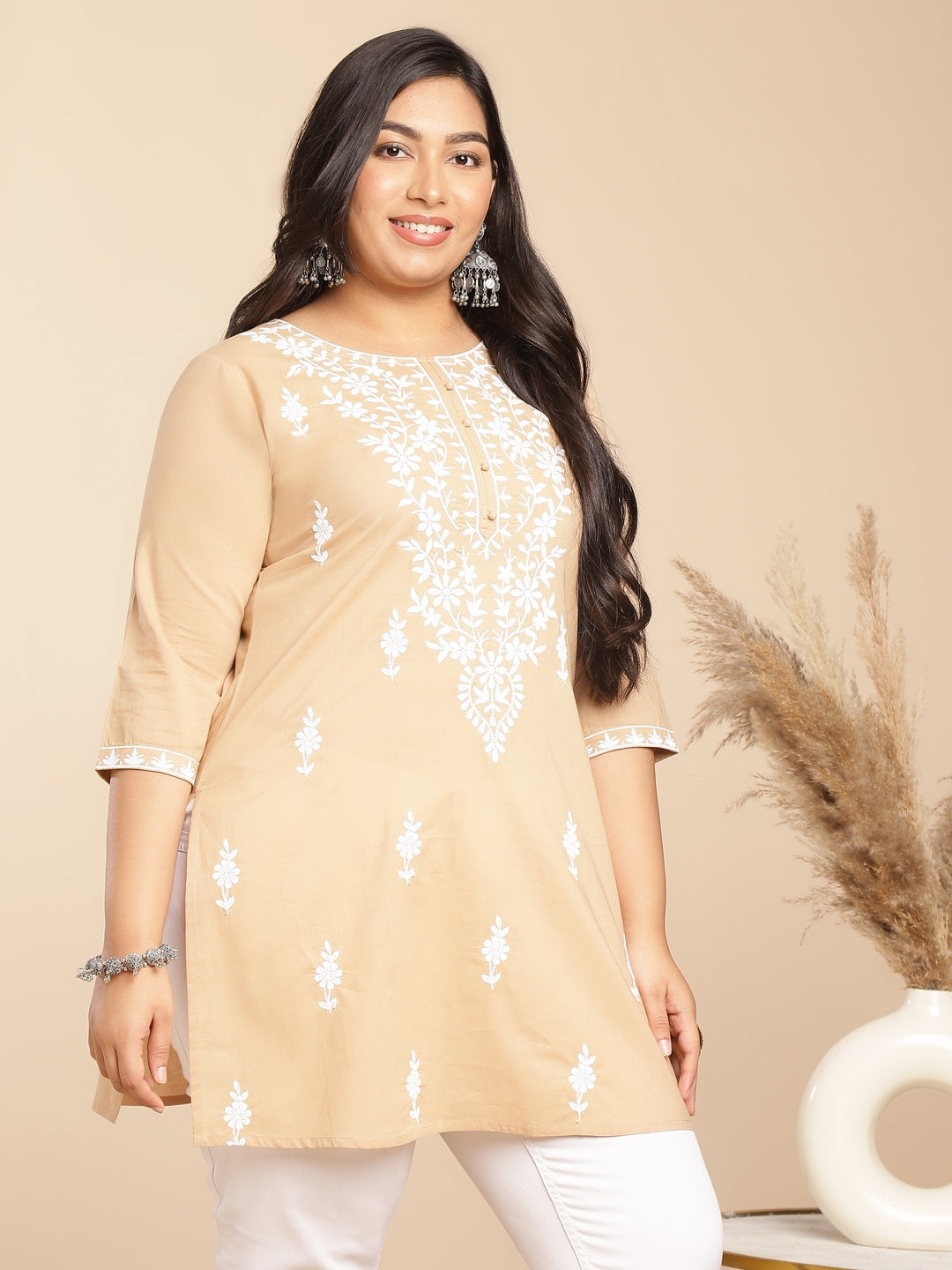 Janasya Straight Cambric Cream Embroidered Round Neck Tunic