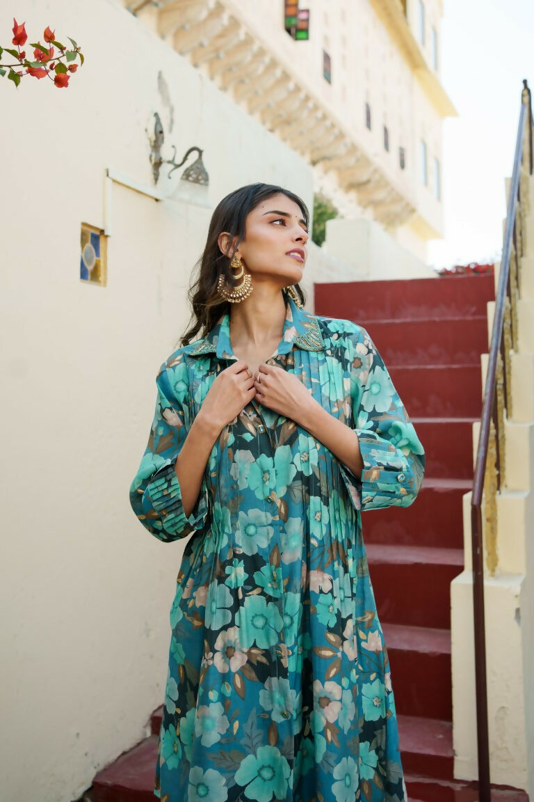 Vaasva Women Teal Muslin Tucks Kurta & Pant Set - Distacart