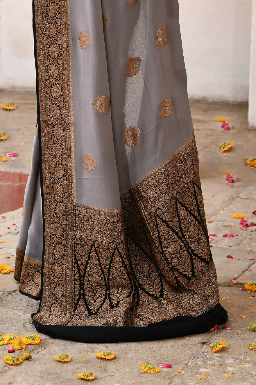 Joban Fashion Grey Crepe Chiffon Pure Handloom Banarasi Silk Saree