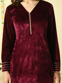 Thumbnail for Myshka Women's Magenta Velvet Kurta With Trousers Party Sets - Distacart